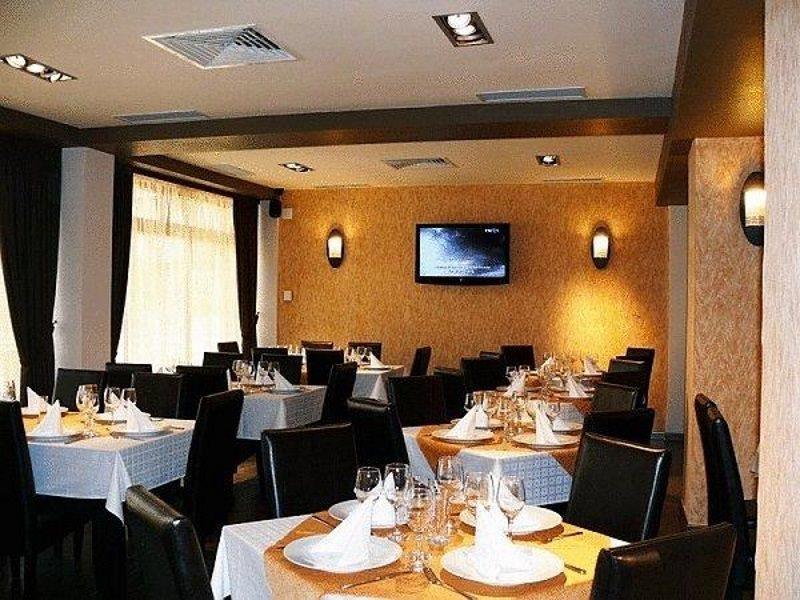 Hotel Davos Deva Restaurant photo